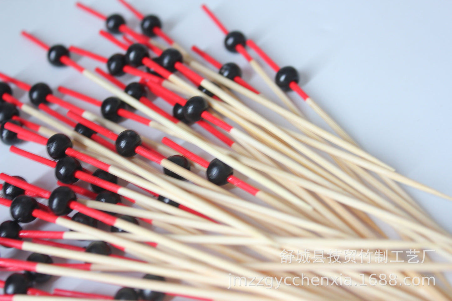 12 cm lange Bambus-Speisespieße &amp; Cocktailspieße mit Zierperlen – 100 Stück/Packung | Großhandelspreise ab Werk